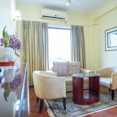 Enkay Residency V Block-Cyber City คูร์เคาน์ ภายนอก รูปภาพ