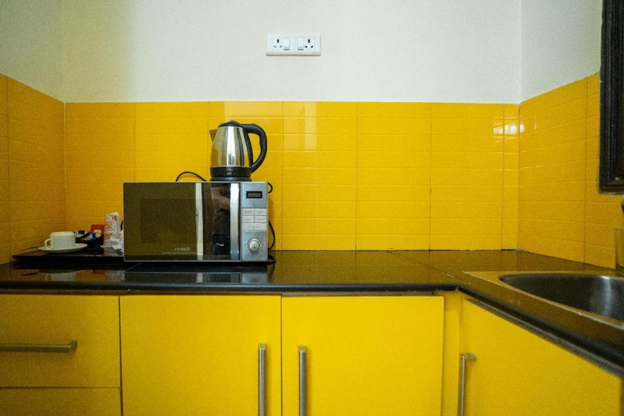 Enkay Residency V Block-Cyber City คูร์เคาน์ ภายนอก รูปภาพ