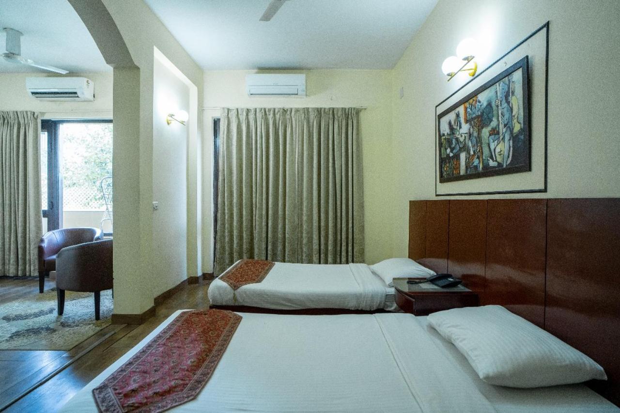 Enkay Residency V Block-Cyber City คูร์เคาน์ ภายนอก รูปภาพ