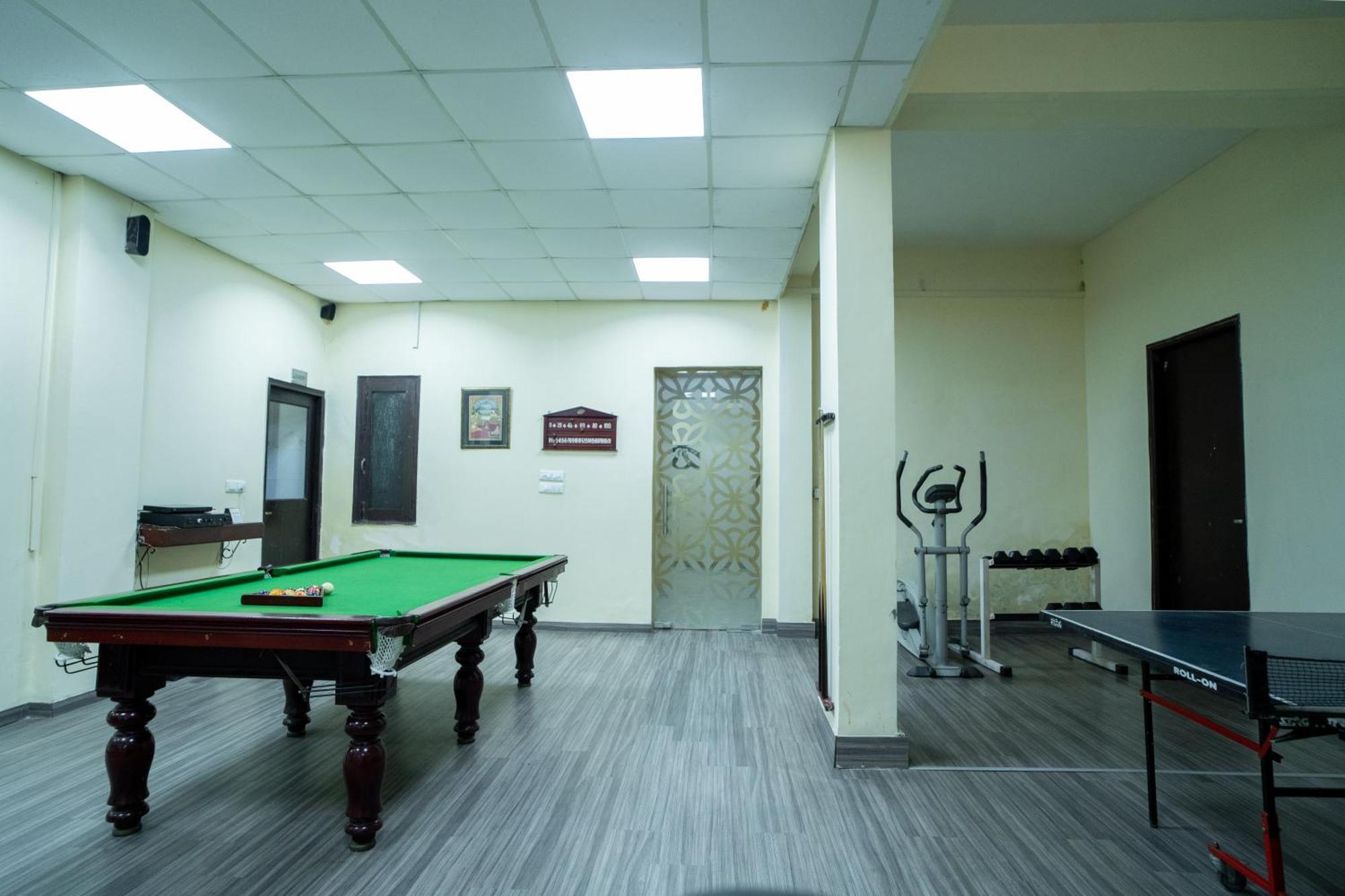 Enkay Residency V Block-Cyber City คูร์เคาน์ ภายนอก รูปภาพ