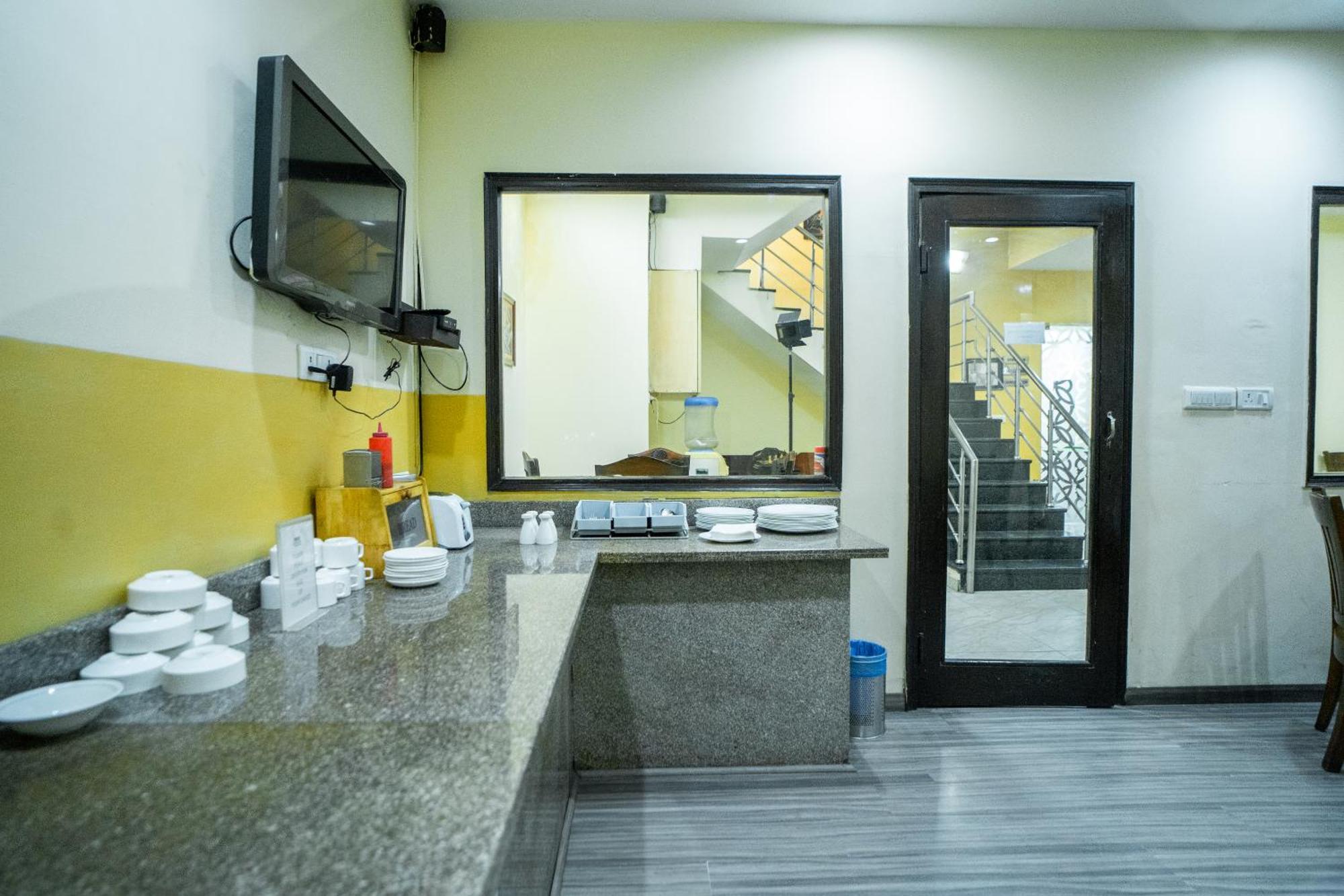 Enkay Residency V Block-Cyber City คูร์เคาน์ ภายนอก รูปภาพ